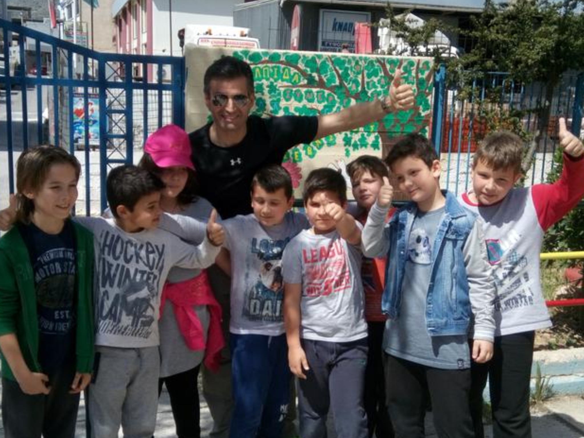 Ο ΝΙΚΟΣ ΜΙΧΑΛΟΠΟΥΛΟΣ ΣΤΟ 24ο ΔΗΜ. ΣΧΟΛΕΙΟ ΠΕΡΙΣΤΕΡΙΟΥ