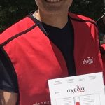 Πωλητής για μία ώρα για το περιοδικό δρόμου «Σχεδία» που στηρίζει άστεγους συνανθρώπους μας.