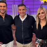 Ο συγγραφέας Νίκος Μιχαλόπουλος μιλάει για το νέο πολυαναμενόμενο βιβλίο του «Όταν κοιτάς από ψηλά» στην εκπομπή της ΕΡΤ 1 «Καλημέρα είπαμε;»